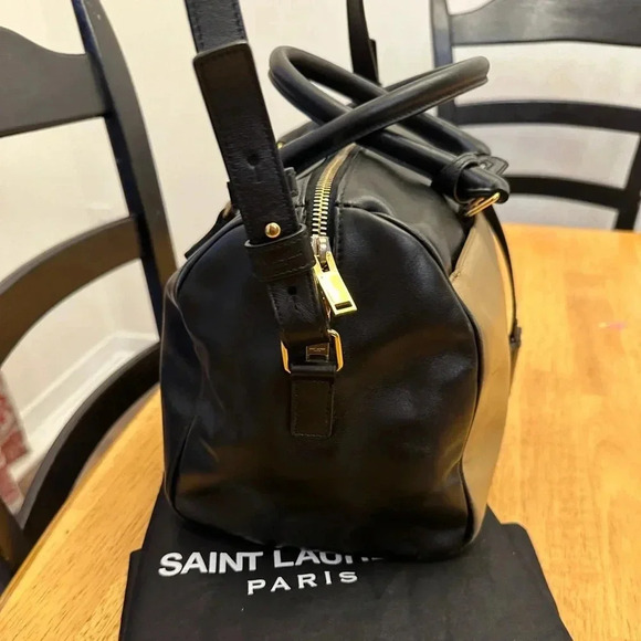 Yves Saint Laurent Classic Duffle 6 Handbag 2Way Color Block calfskin Leather - Picture 3 of 15